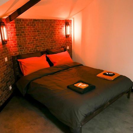 Meuble De Tourisme 3 Etoiles Loft Industriel A Fismesヴィラ エクステリア 写真