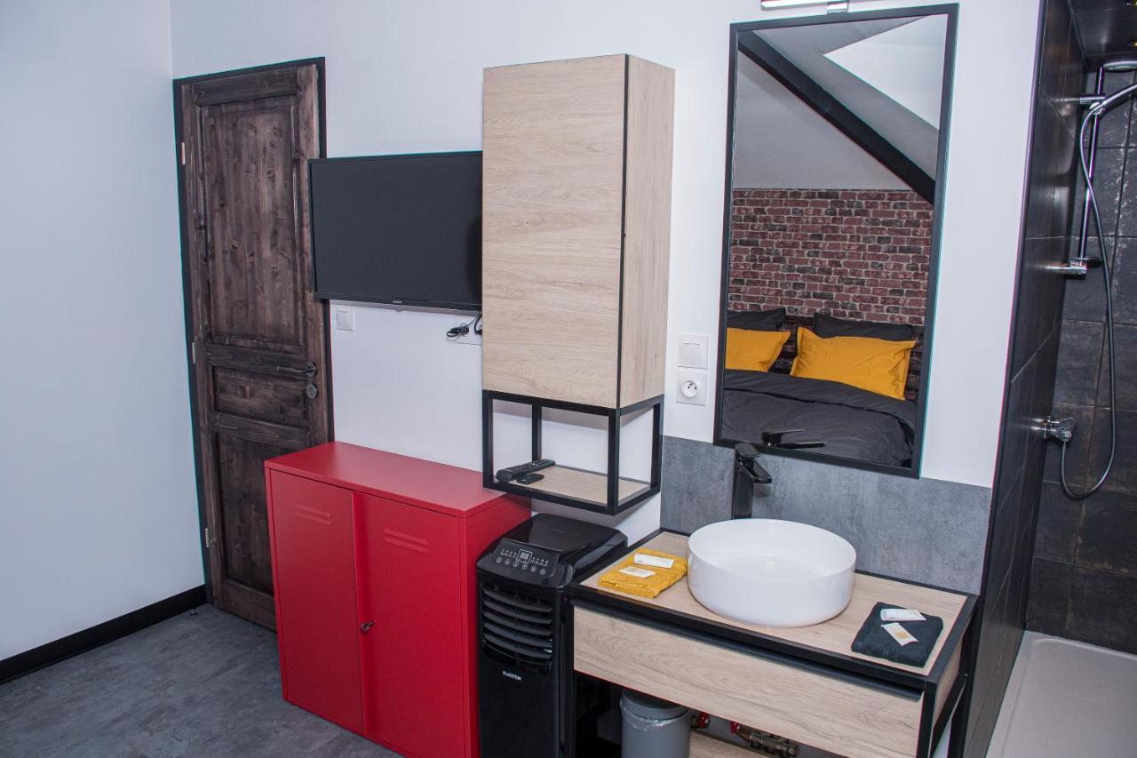 Meuble De Tourisme 3 Etoiles Loft Industriel A Fismesヴィラ エクステリア 写真